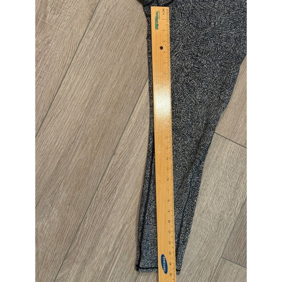 Lululemon High Rise 7/8 Leggings Black White Scribble Print Size 10 - Picture 5 of 7